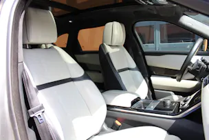 Land Rover Range Rover Velar D 300 First Edition Automatic - "Toit Ouvrant * Son Meridian * 8 Roues * Sièges Electriques avec Mémoire"