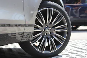 Land Rover Range Rover Velar D 300 First Edition Automatic - "Toit Ouvrant * Son Meridian * 8 Roues * Sièges Electriques avec Mémoire"
