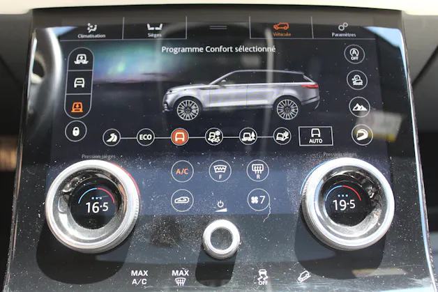 Land Rover Range Rover Velar D 300 First Edition Automatic - "Toit Ouvrant * Son Meridian * 8 Roues * Sièges Electriques avec Mémoire"