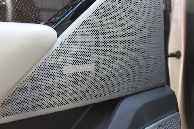 Land Rover Range Rover Velar D 300 First Edition Automatic - "Toit Ouvrant * Son Meridian * 8 Roues * Sièges Electriques avec Mémoire"