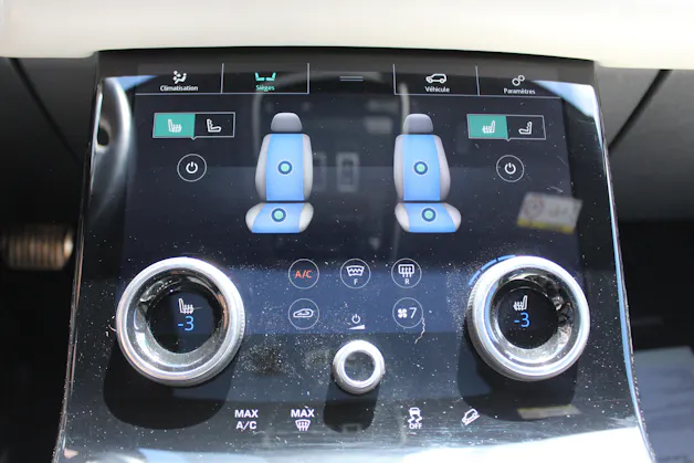 Land Rover Range Rover Velar D 300 First Edition Automatic - "Toit Ouvrant * Son Meridian * 8 Roues * Sièges Electriques avec Mémoire"