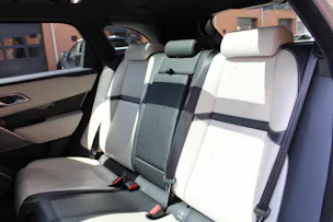 Land Rover Range Rover Velar D 300 First Edition Automatic - "Toit Ouvrant * Son Meridian * 8 Roues * Sièges Electriques avec Mémoire"