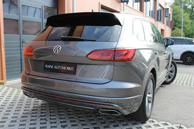 VW Touareg 3.0 TDI R Line Tiptronic - "Pack R-Line Int/Ext * Attelage Elec. 3500 Kg * Caméra * Service gratuit"