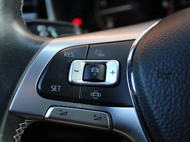 VW Touareg 3.0 TDI R Line Tiptronic - "Pack R-Line Int/Ext * Attelage Elec. 3500 Kg * Caméra * Service gratuit"