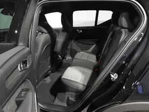VOLVO XC40 2.0 B3 MH Core
