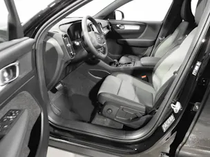 VOLVO XC40 2.0 B3 MH Core