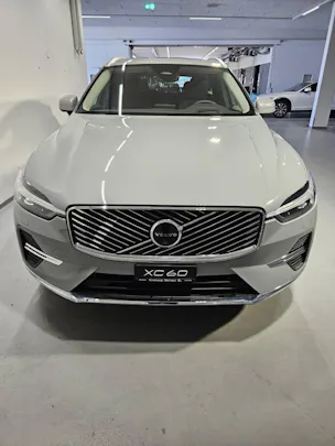 VOLVO XC60 2.0 T8 TE Ultra Bright eAWD