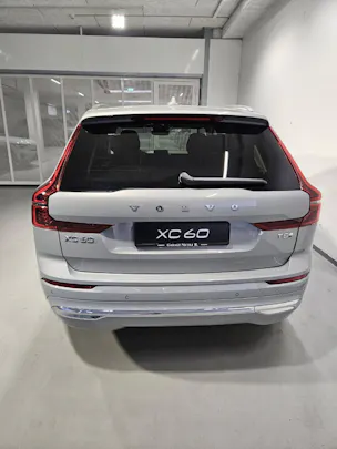VOLVO XC60 2.0 T8 TE Ultra Bright eAWD