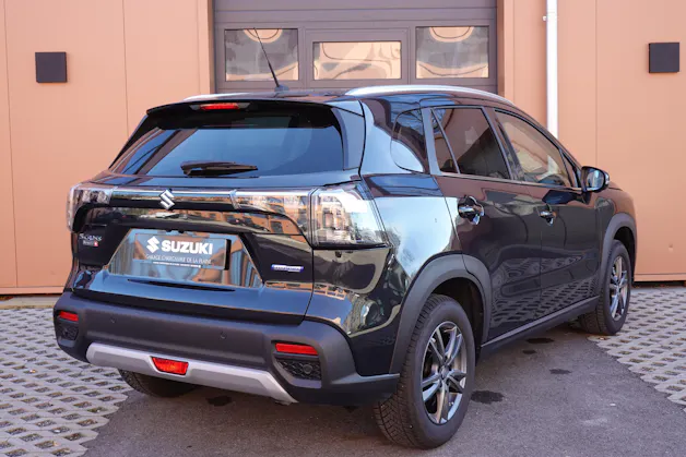 Suzuki S-Cross 1.4 16V Compact Top MHD 4WD Automatic