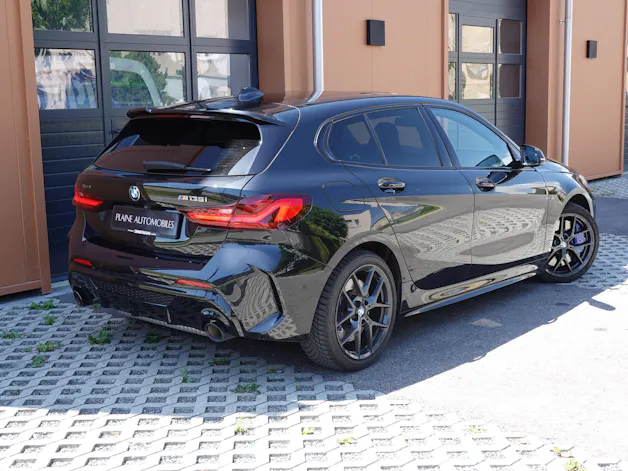 BMW M135i xDrive Steptronic - " CH Auto * Harman Kardon * Tempomat * Volant Chauffant * Sièges Sport Electrique/Mémoire/Chauffants "