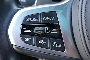 BMW M135i xDrive Steptronic - " CH Auto * Harman Kardon * Tempomat * Volant Chauffant * Sièges Sport Electrique/Mémoire/Chauffants "