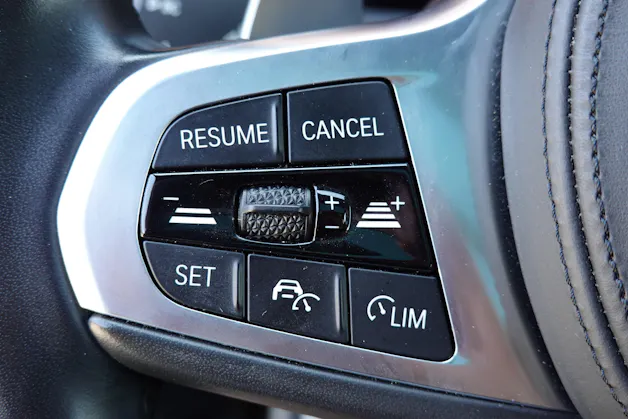 BMW M135i xDrive Steptronic - " CH Auto * Harman Kardon * Tempomat * Volant Chauffant * Sièges Sport Electrique/Mémoire/Chauffants "