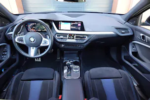 BMW M135i xDrive Steptronic - " CH Auto * Harman Kardon * Tempomat * Volant Chauffant * Sièges Sport Electrique/Mémoire/Chauffants "
