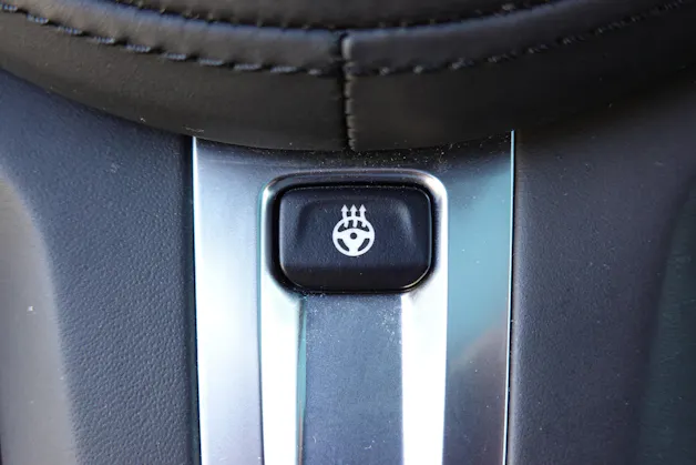 BMW M135i xDrive Steptronic - " CH Auto * Harman Kardon * Tempomat * Volant Chauffant * Sièges Sport Electrique/Mémoire/Chauffants "