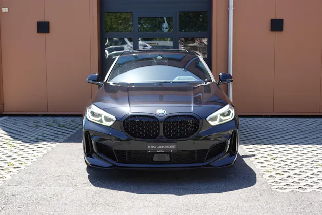 BMW M135i xDrive Steptronic - " CH Auto * Harman Kardon * Tempomat * Volant Chauffant * Sièges Sport Electrique/Mémoire/Chauffants "