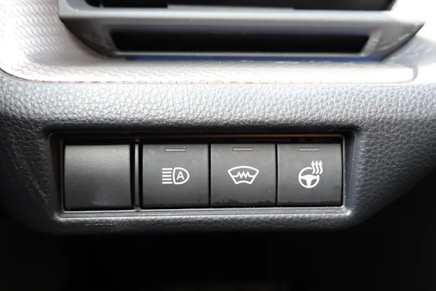 Toyota Prius 2,0 VVT-i Plug-in Hybrid Premium "Leasing 2,9% * 8 Roues * Toit solaire * Caméra 360 * Sièges ventilés/chauffants *