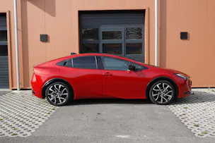 Toyota Prius 2,0 VVT-i Plug-in Hybrid Premium "Leasing 2,9% * 8 Roues * Toit solaire * Caméra 360 * Sièges ventilés/chauffants *