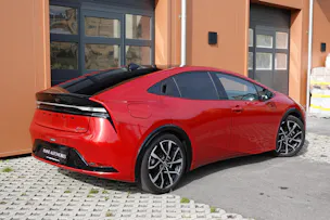 Toyota Prius 2,0 VVT-i Plug-in Hybrid Premium "Leasing 2,9% * 8 Roues * Toit solaire * Caméra 360 * Sièges ventilés/chauffants *