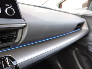 Toyota Prius 2,0 VVT-i Plug-in Hybrid Premium "Leasing 2,9% * 8 Roues * Toit solaire * Caméra 360 * Sièges ventilés/chauffants *