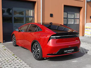 Toyota Prius 2,0 VVT-i Plug-in Hybrid Premium "Leasing 2,9% * 8 Roues * Toit solaire * Caméra 360 * Sièges ventilés/chauffants *