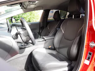 Toyota Prius 2,0 VVT-i Plug-in Hybrid Premium "Leasing 2,9% * 8 Roues * Toit solaire * Caméra 360 * Sièges ventilés/chauffants *