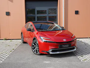 Toyota Prius 2,0 VVT-i Plug-in Hybrid Premium "Leasing 2,9% * 8 Roues * Toit solaire * Caméra 360 * Sièges ventilés/chauffants *