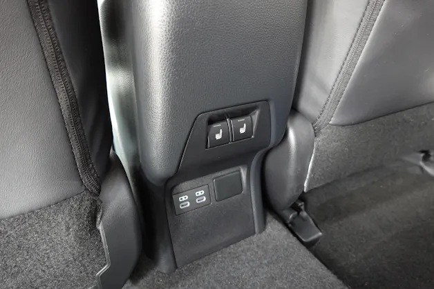 Toyota Prius 2,0 VVT-i Plug-in Hybrid Premium "Leasing 2,9% * 8 Roues * Toit solaire * Caméra 360 * Sièges ventilés/chauffants *