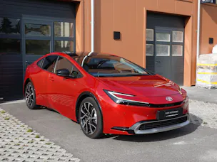 Toyota Prius 2,0 VVT-i Plug-in Hybrid Premium "Leasing 2,9% * 8 Roues * Toit solaire * Caméra 360 * Sièges ventilés/chauffants *