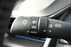 Toyota Prius 2,0 VVT-i Plug-in Hybrid Premium "Leasing 2,9% * 8 Roues * Toit solaire * Caméra 360 * Sièges ventilés/chauffants *