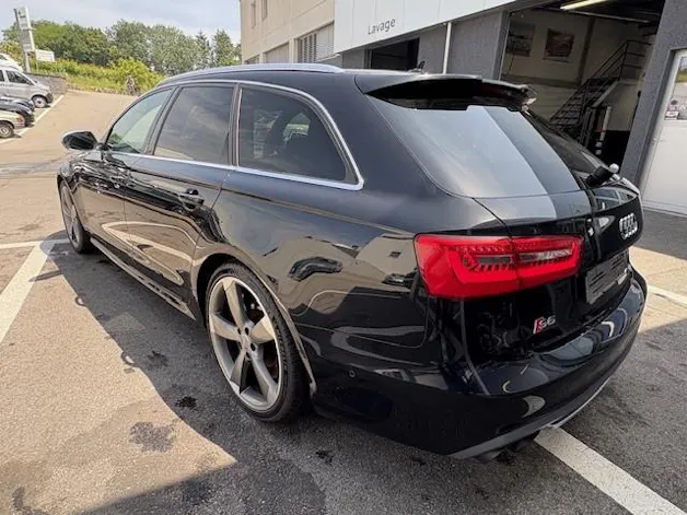 Audi S6 Avant 4.0 V8 TFSI quattro S-Tronic