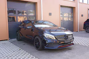 MERCEDES-BENZ A 250 Sport 4Matic 7G-DCT -" Pack AMG * Sièges Chauffants * Camera de recul* GPS * Tempomat * intérieur carbone *