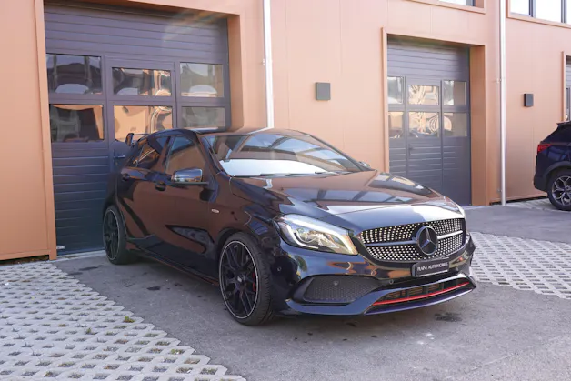 Mercedes-Benz A 250 Sport 4Matic 7G-DCT -" Pack AMG * Sièges Chauffants * Camera de recul* GPS * Tempomat * intérieur carbone *
