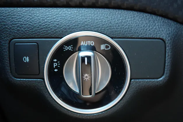 Mercedes-Benz A 250 Sport 4Matic 7G-DCT -" Pack AMG * Sièges Chauffants * Camera de recul* GPS * Tempomat * intérieur carbone *