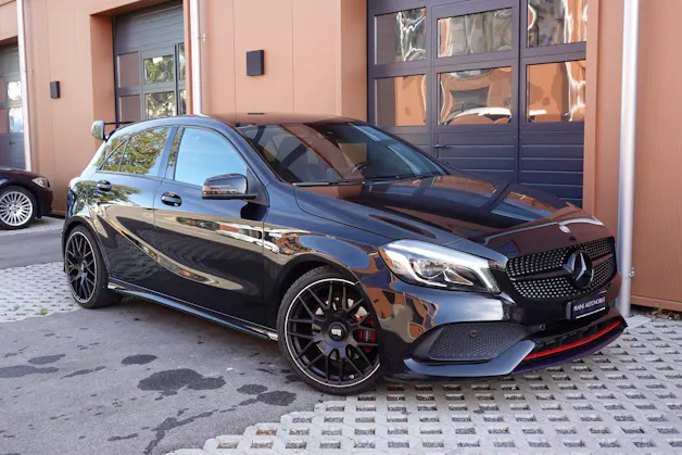 Mercedes-Benz A 250 Sport 4Matic 7G-DCT -" Pack AMG * Sièges Chauffants * Camera de recul* GPS * Tempomat * intérieur carbone *