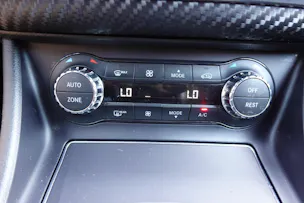 MERCEDES-BENZ A 250 Sport 4Matic 7G-DCT -" Pack AMG * Sièges Chauffants * Camera de recul* GPS * Tempomat * intérieur carbone *