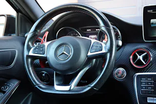 MERCEDES-BENZ A 250 Sport 4Matic 7G-DCT -" Pack AMG * Sièges Chauffants * Camera de recul* GPS * Tempomat * intérieur carbone *