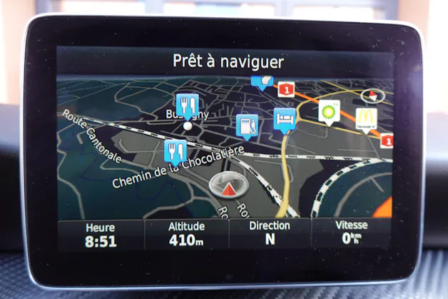 Mercedes-Benz A 250 Sport 4Matic 7G-DCT -" Pack AMG * Sièges Chauffants * Camera de recul* GPS * Tempomat * intérieur carbone *
