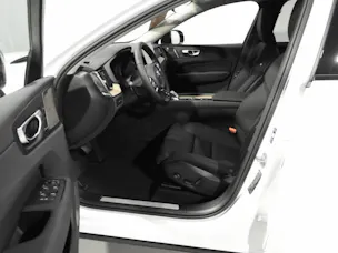 VOLVO XC60 2.0 T6 TE Ultra Dark eAWD