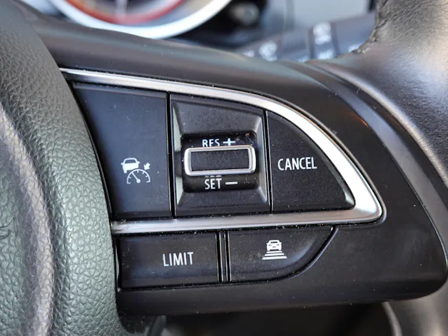 Suzuki Swift 1.2i Piz Sulai Top Hybrid Allgrip 4x4 "CH Auto * Keyless * GPS * Caméra * Temp. Adapt"