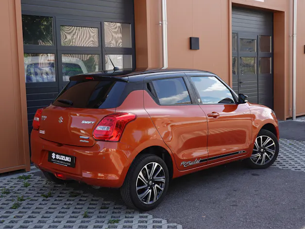 Suzuki Swift 1.2i Piz Sulai Top Hybrid Allgrip 4x4 "CH Auto * Keyless * GPS * Caméra * Temp. Adapt"