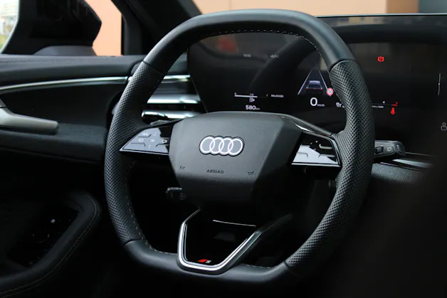 Audi A5 Sportback 40 TDI S-Line S-tronic - "Display Passager * Pack S-Line Complet * Tempom. Adapt. * Caméra 360' * Lumière Amb"