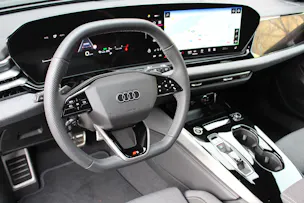 Audi A5 Sportback 40 TDI S-Line S-tronic - "Display Passager * Pack S-Line Complet * Tempom. Adapt. * Caméra 360' * Lumière Amb"