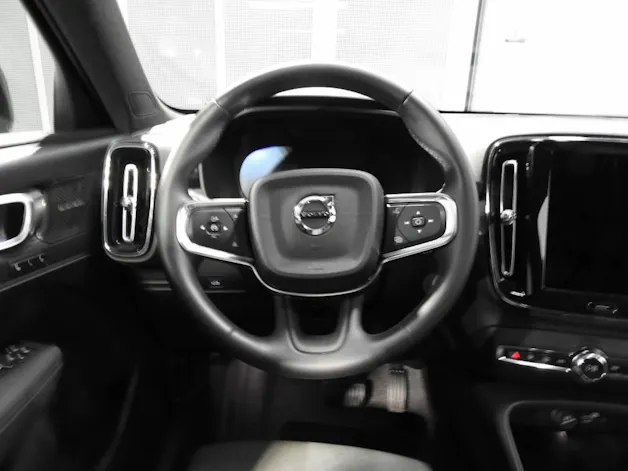 Volvo XC40 2.0 B4 MH Plus Dark