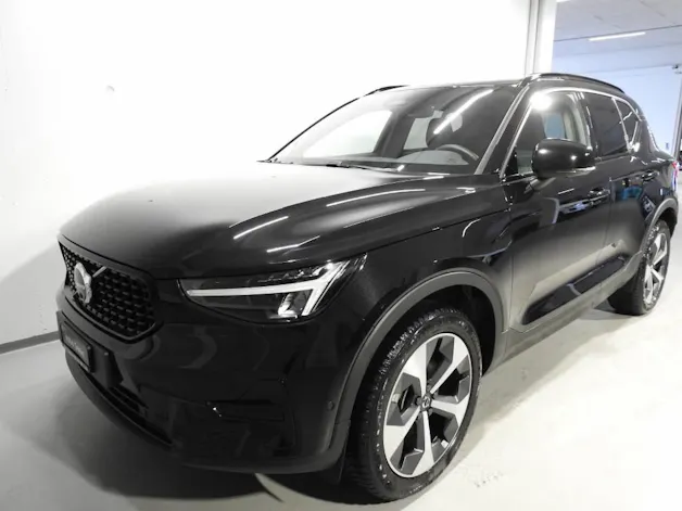 Volvo XC40 2.0 B4 MH Plus Dark