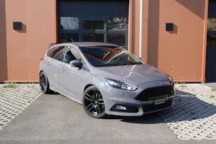Ford Focus 2.0 SCTi ST3 "*Pack ST * Caméra de Recul * Tempomat * Clim Auto * Sièges Recaro * Jantes 18 * Aide à la Conduite *"