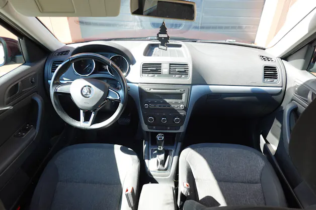Škoda Yeti 1.2 TSI DSG -"* CH Fahrzeug * 8 Roues * Phares Auto * Capteur stationnement * Tempomat * Clim Auto *