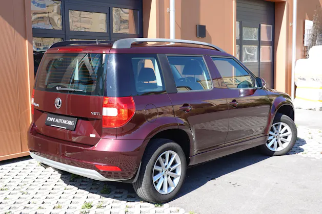 Škoda Yeti 1.2 TSI DSG -"* CH Fahrzeug * 8 Roues * Phares Auto * Capteur stationnement * Tempomat * Clim Auto *
