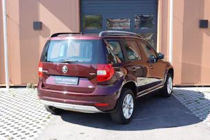 SKODA Yeti 1.2 TSI DSG -"* CH Fahrzeug * 8 Roues * Phares Auto * Capteur stationnement * Tempomat * Clim Auto *