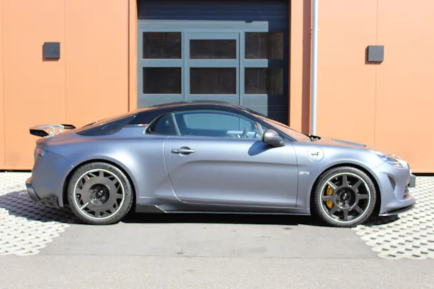 Alpine A110 R - "Gris Tonnerre Matt * Etrier Jaune * Service gratuit+ Garantie 36 mois "