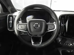 VOLVO XC40 2.0 B3 MH Core